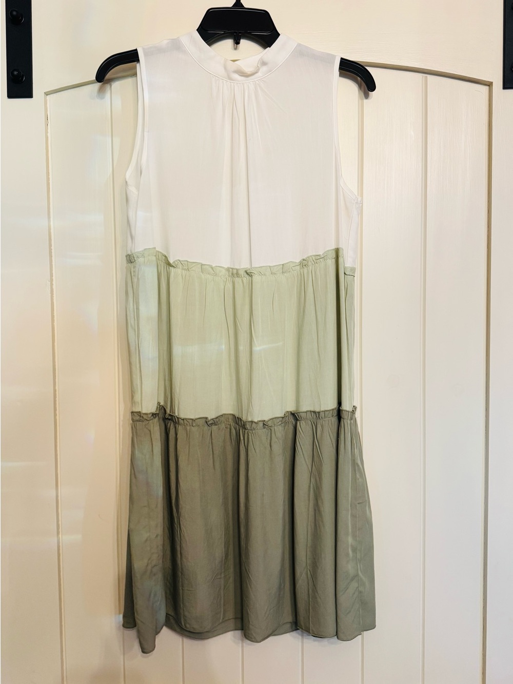 SHEIN White to Light Green to Olive Tiered Sleeveless Midi Dress